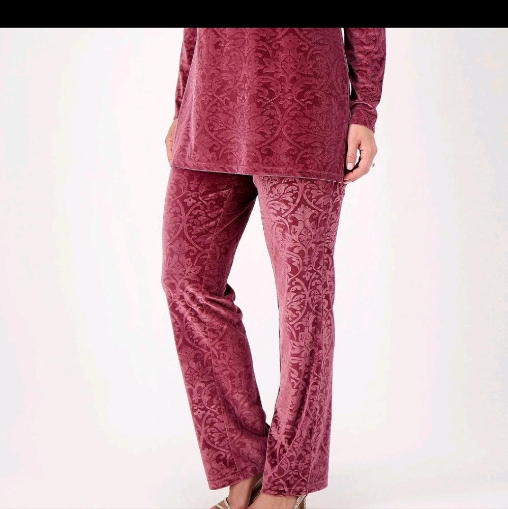 Isaac Mizrahi Live Women's Luxe Velour Pants Rich Burgundy Color 3X Size